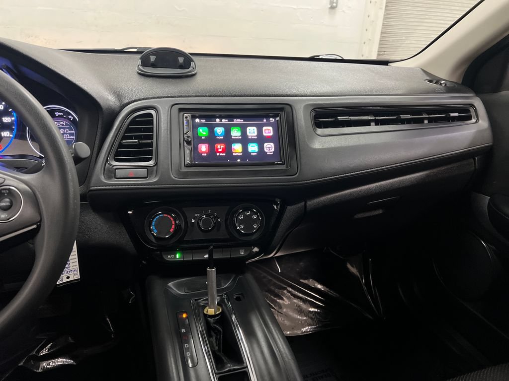 Used 2018 Honda HR-V LX image 18