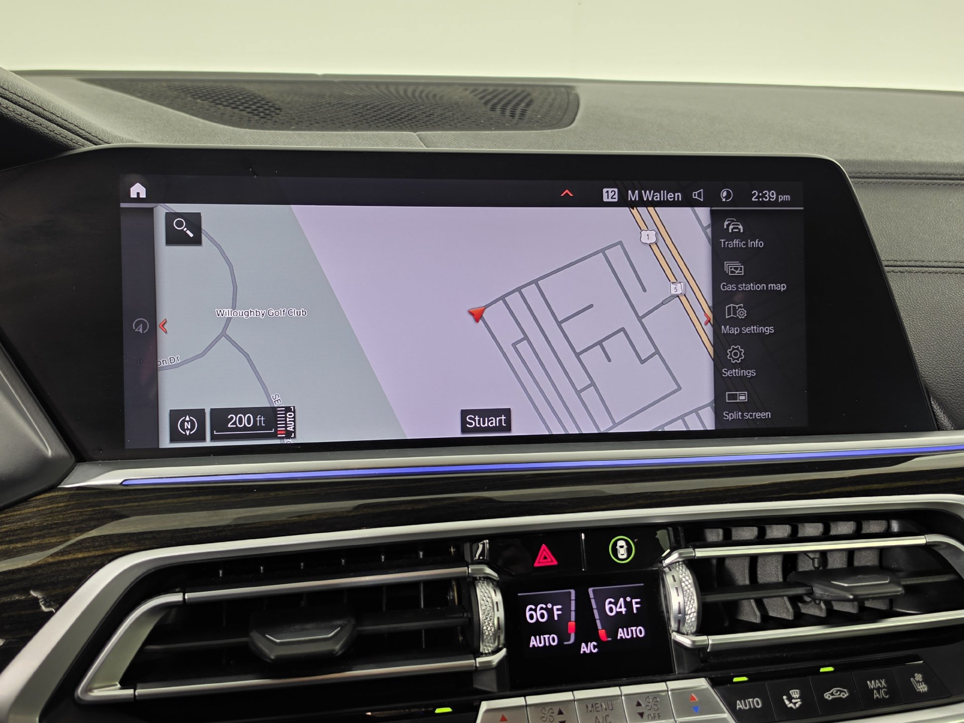 Used 2021 BMW X7 xDrive40i w/ M Sport Package AWD/4WD image 14