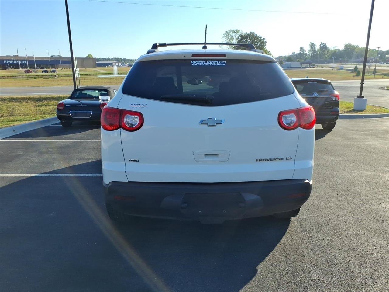 Used 2012 Chevrolet Traverse LS w/ LPO, 'HIT The Road' Package AWD/4WD image 4