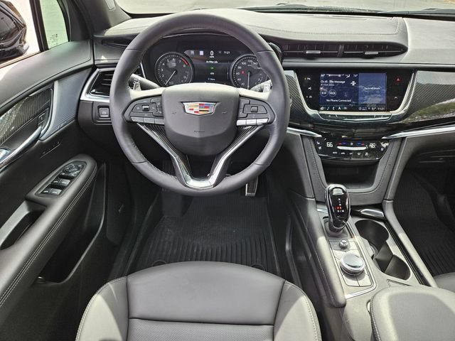Certified 2024 Cadillac XT6 Sport w/ Technology Package AWD/4WD image 12