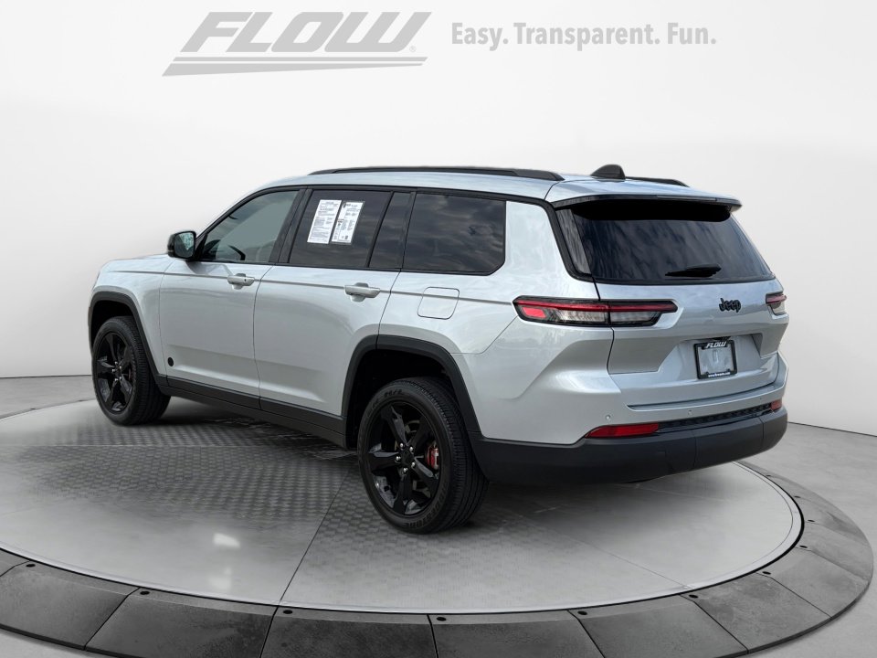 Used 2023 Jeep Grand Cherokee L Laredo image 6