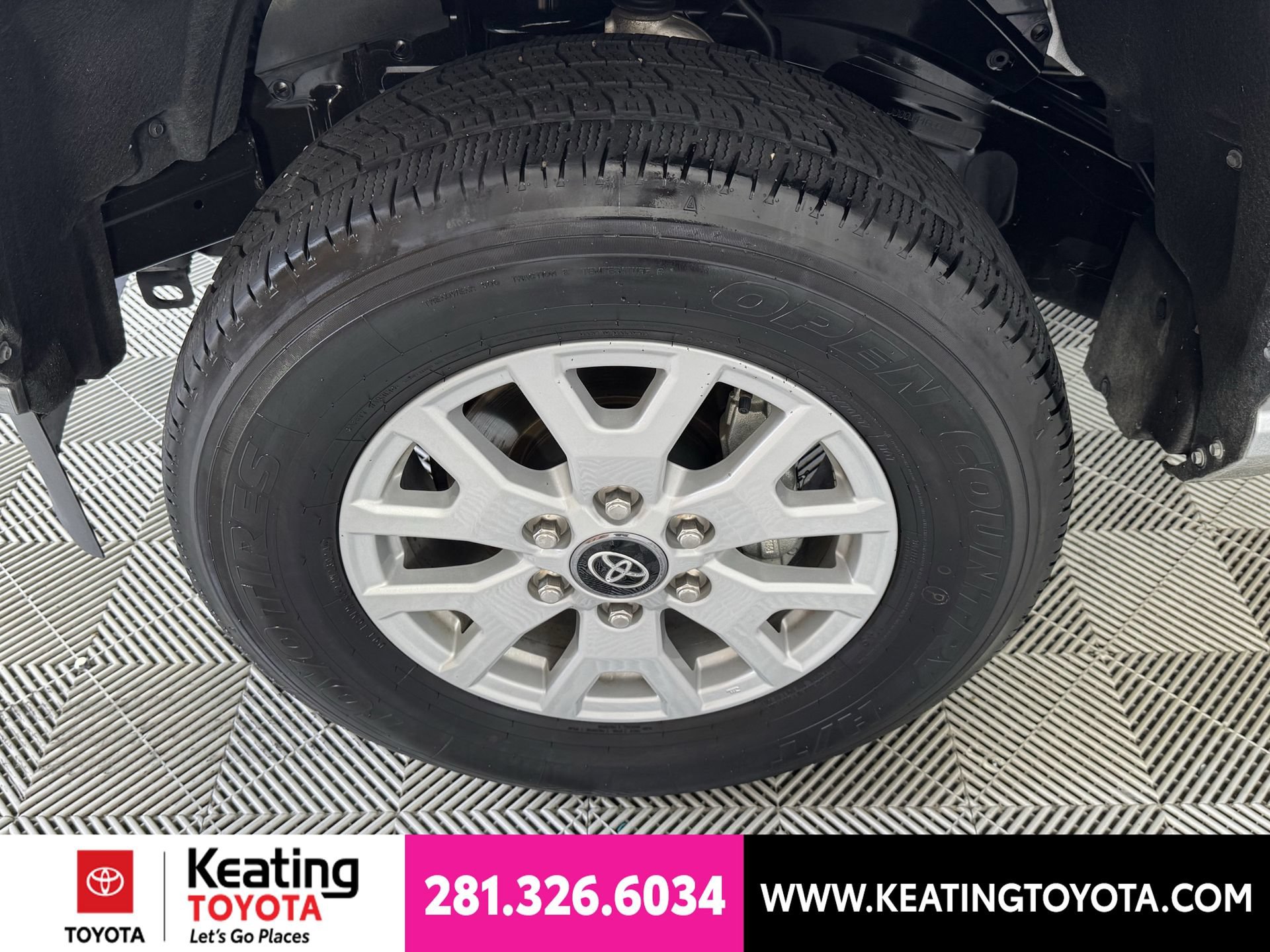 Certified 2025 Toyota Tacoma SR AWD/4WD image 32