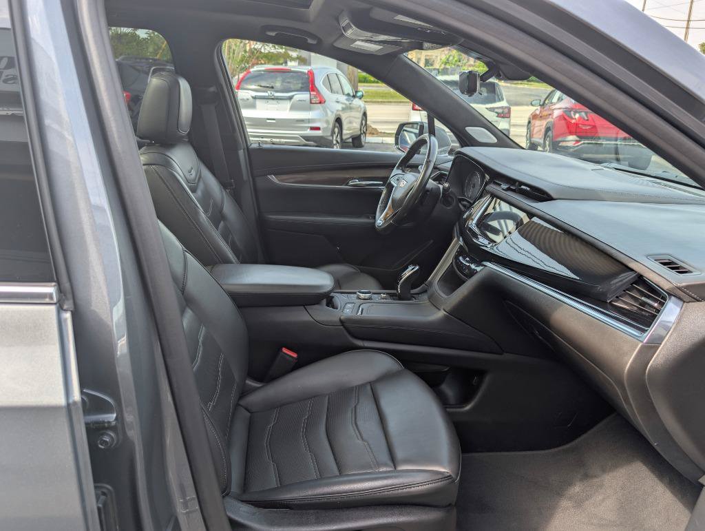 Used 2021 Cadillac XT6 Premium Luxury w/ Platinum Package FWD image 24