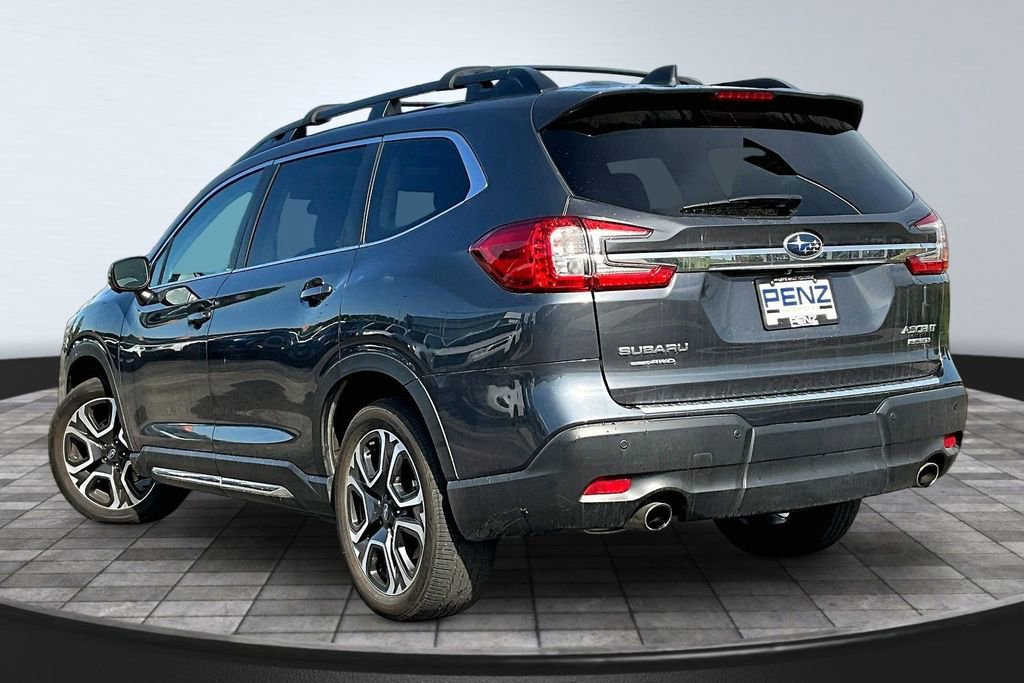 Used 2023 Subaru Ascent Limited w/ Technology Package AWD/4WD image 4