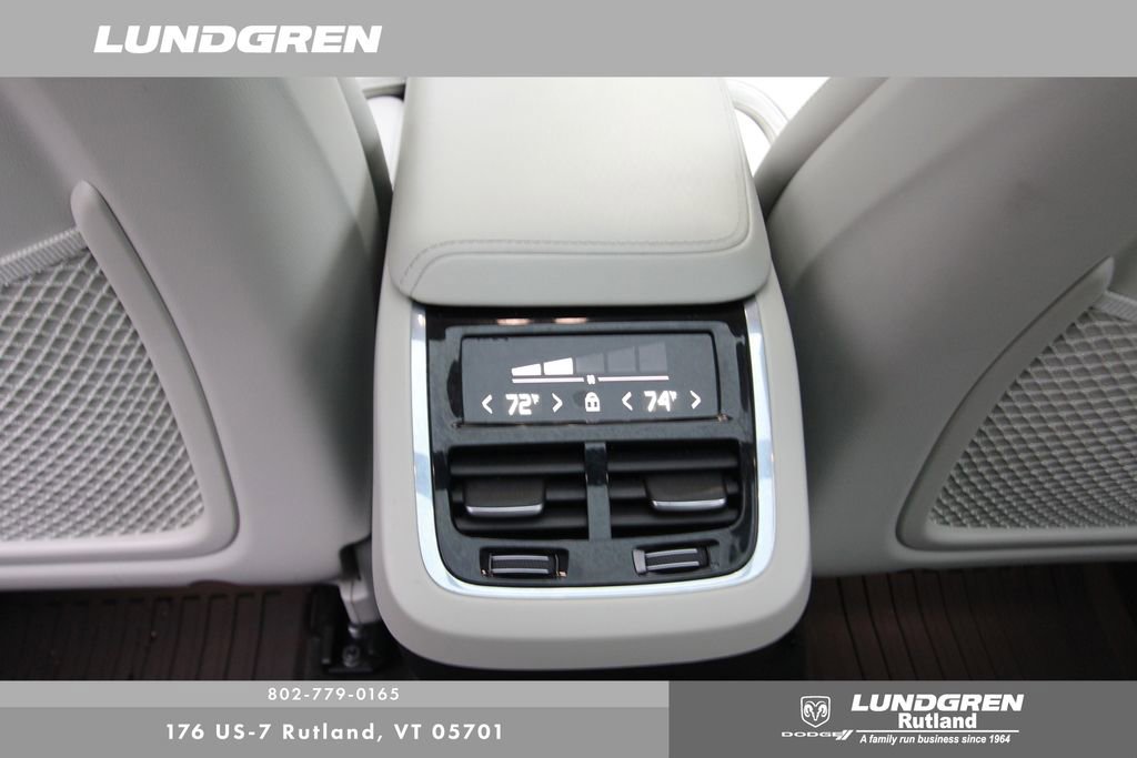 Used 2022 Volvo XC60 B6 Inscription w/ Advanced Package image 41