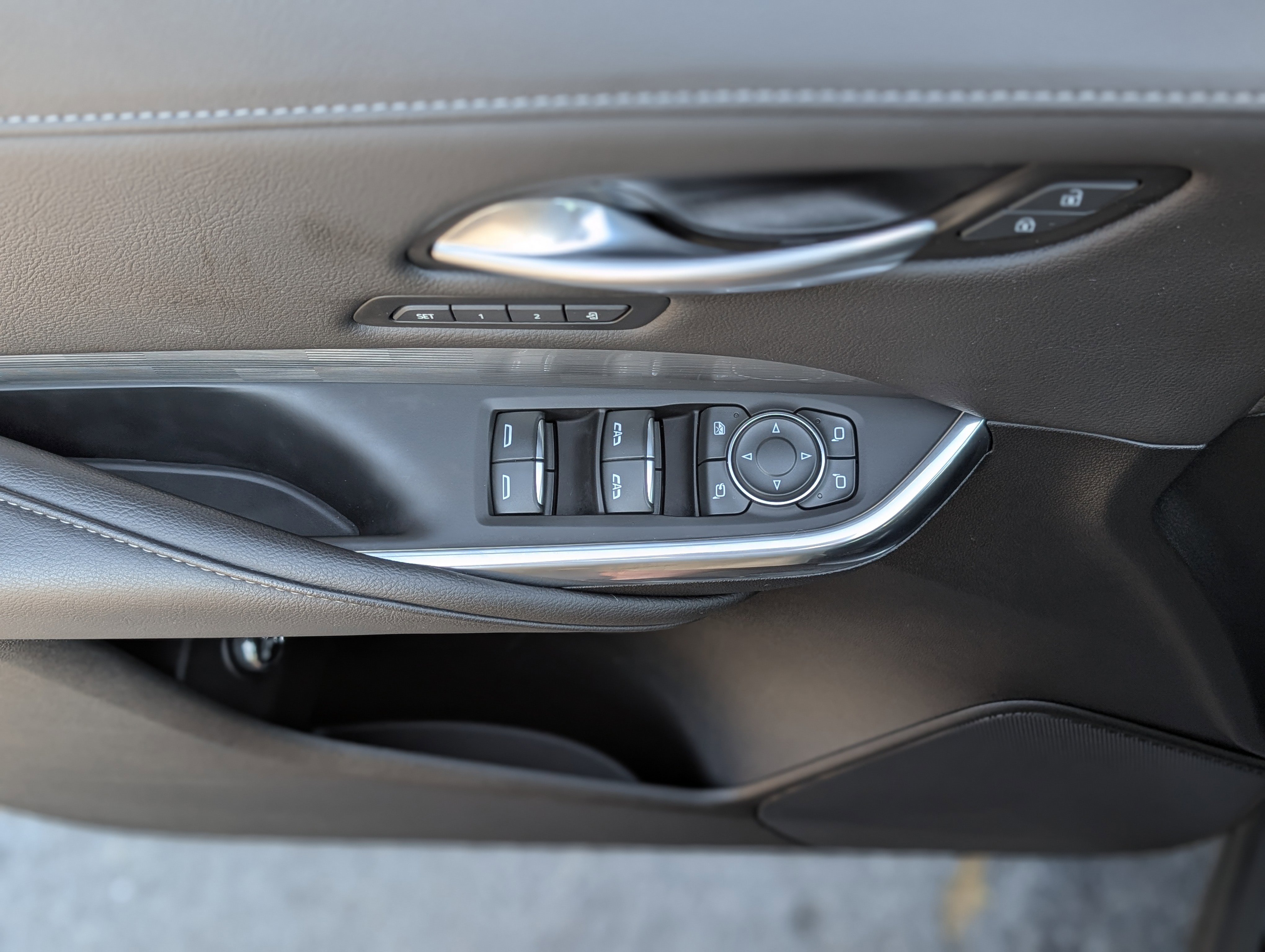 Used 2024 Cadillac XT4 Premium Luxury image 29