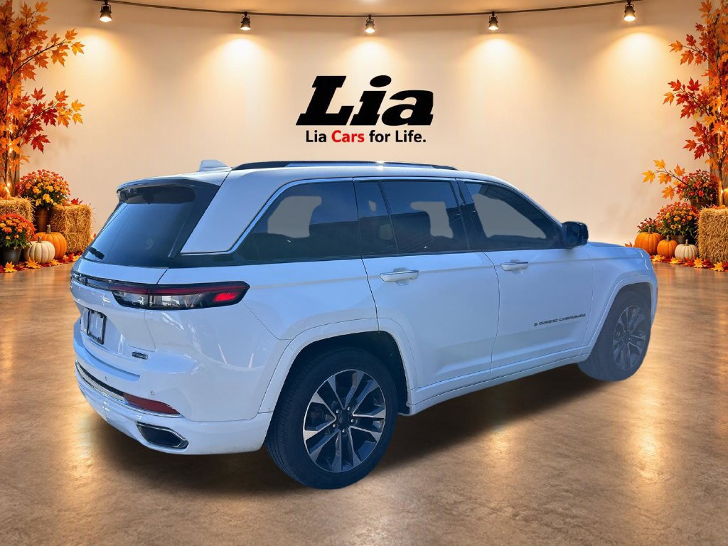 Certified 2023 Jeep Grand Cherokee Overland w/ Luxury Tech Group IV AWD/4WD image 3