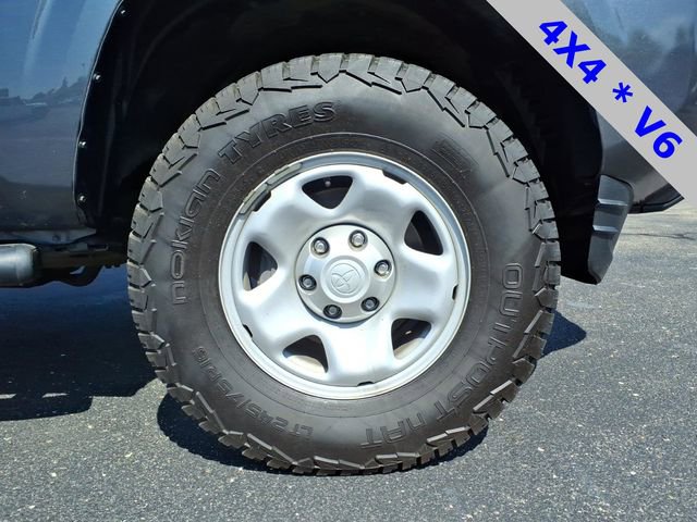Used 2021 Toyota Tacoma SR AWD/4WD image 9
