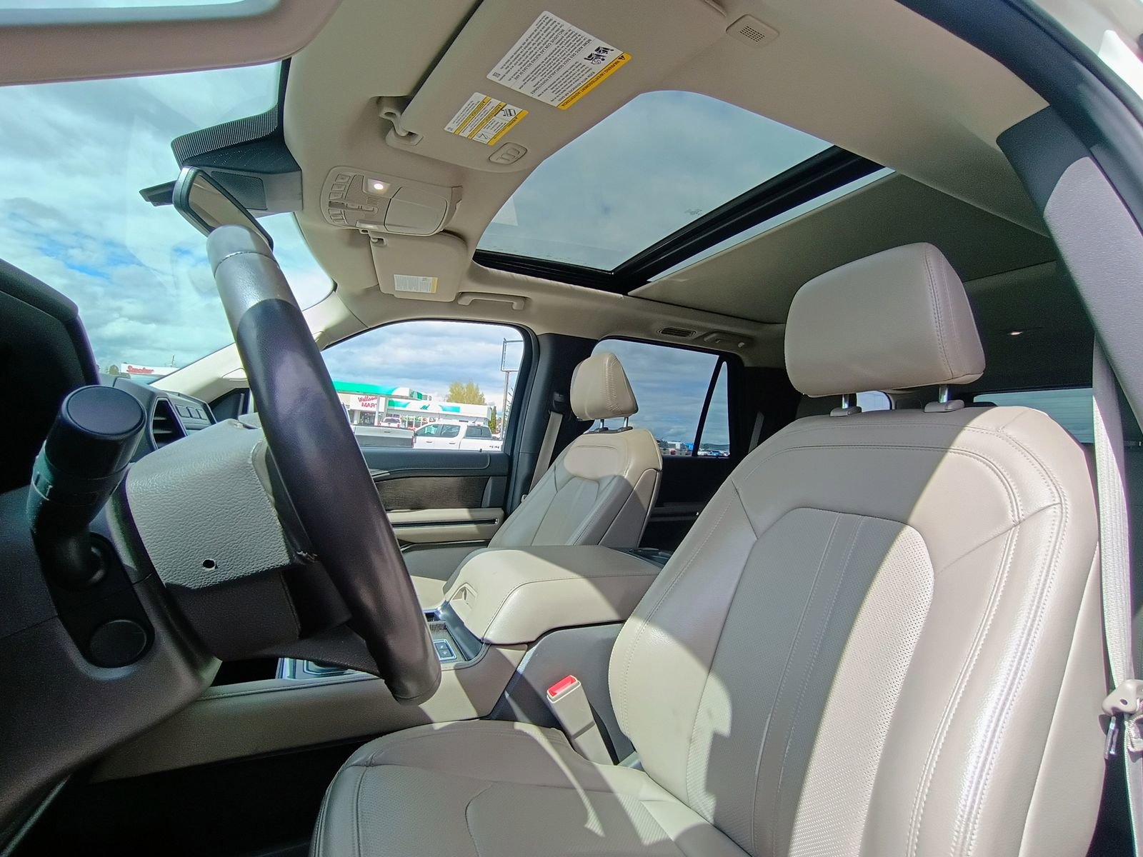 Used 2021 Ford Expedition Limited AWD/4WD image 13