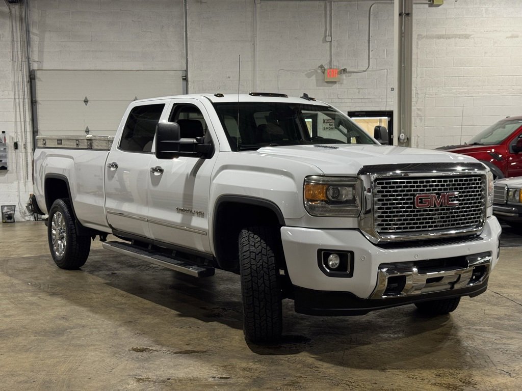 Used 2015 GMC Sierra 3500 Denali image 6