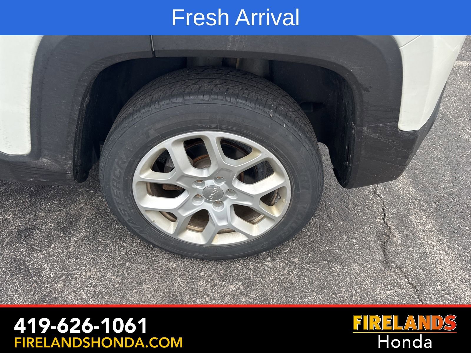 Used 2017 Jeep Renegade Latitude w/ Popular Equipment Group image 27