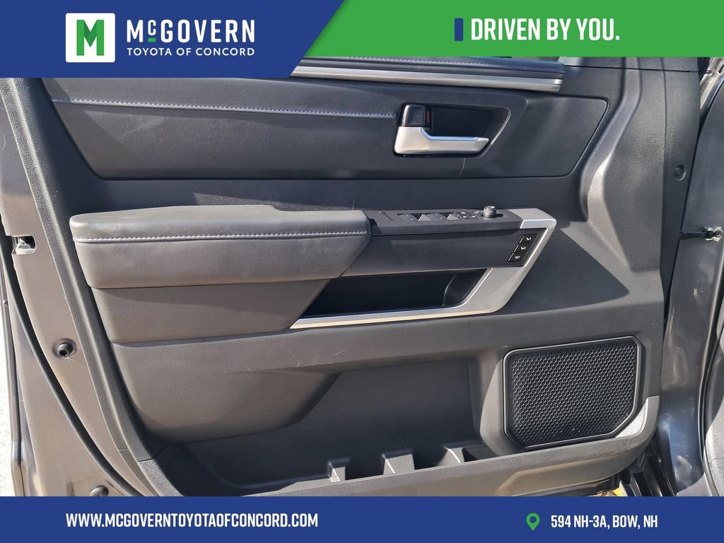 Used 2024 Toyota Tundra Platinum AWD/4WD image 9
