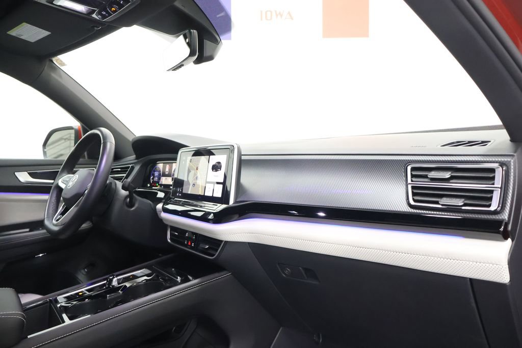 Used 2024 Volkswagen Atlas Cross Sport SEL Premium R-Line image 23