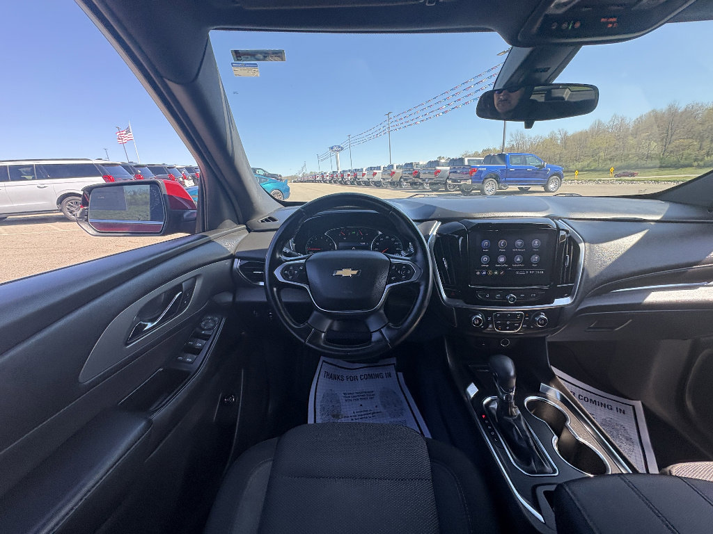 Used 2023 Chevrolet Traverse LT AWD/4WD image 24