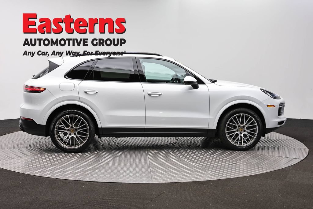 Used 2023 Porsche Cayenne Platinum Edition AWD/4WD image 4