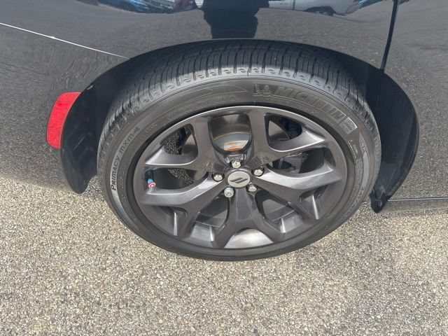 Used 2017 Dodge Charger R/T w/ Plus Group RWD image 8