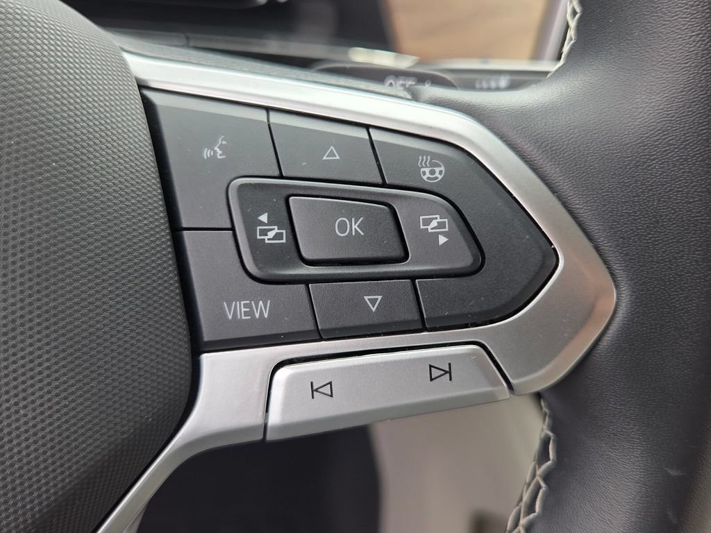 Used 2026 Volkswagen Atlas SE FWD image 33