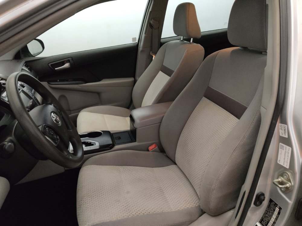 Used 2014 Toyota Camry LE FWD image 17