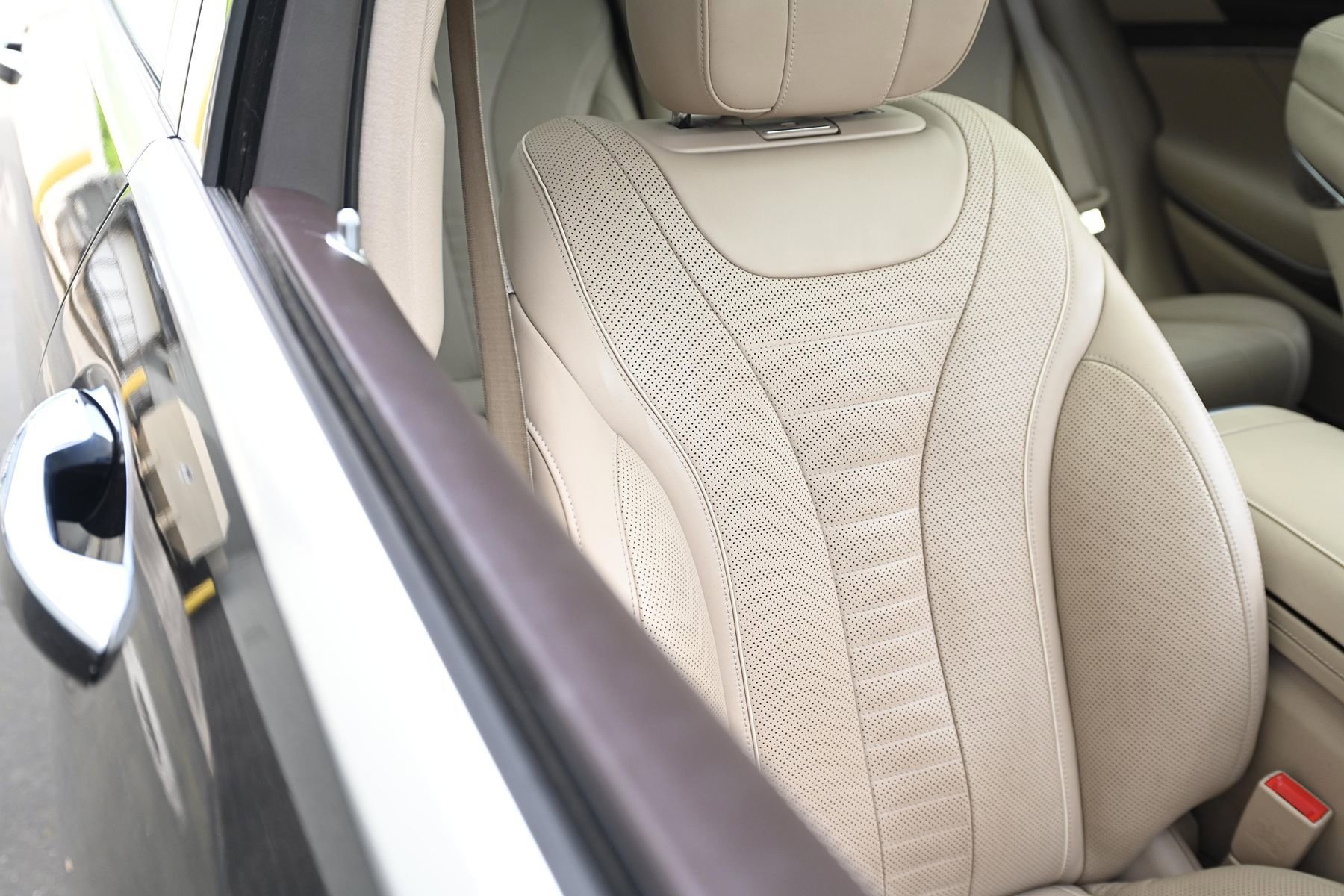Used 2015 Mercedes-Benz S 550 4MATIC Sedan image 15