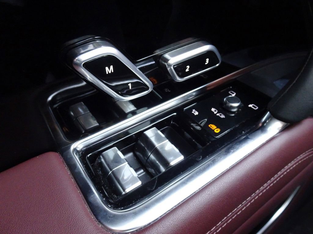 Used 2024 Land Rover Range Rover SE AWD/4WD image 24