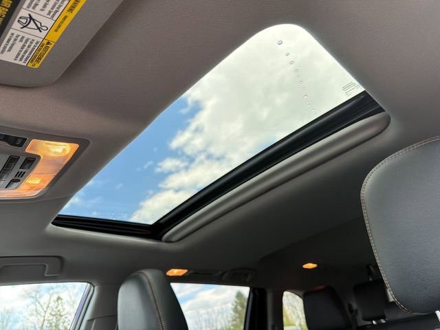 Used 2019 Toyota Highlander Limited AWD/4WD image 29