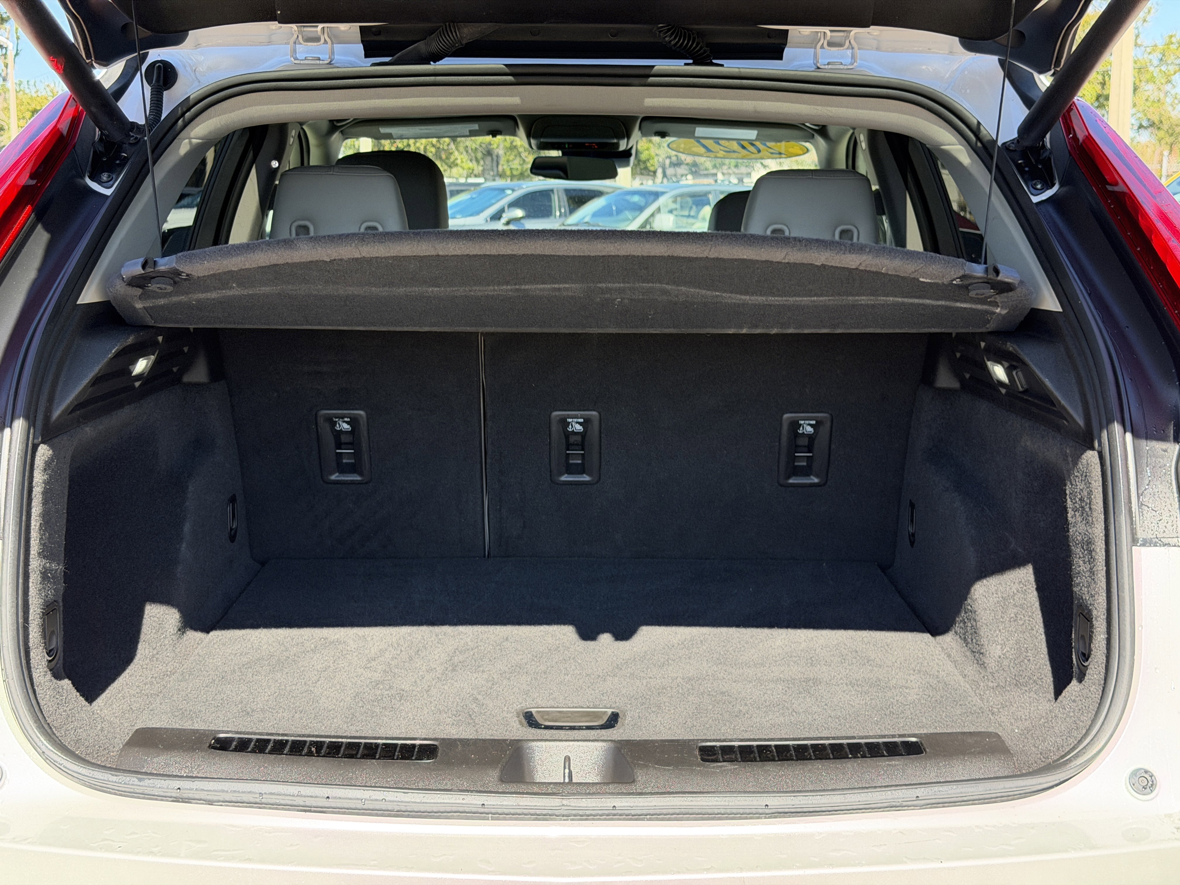 Used 2021 Cadillac XT4 Premium Luxury w/ Driver Awareness Package image 10