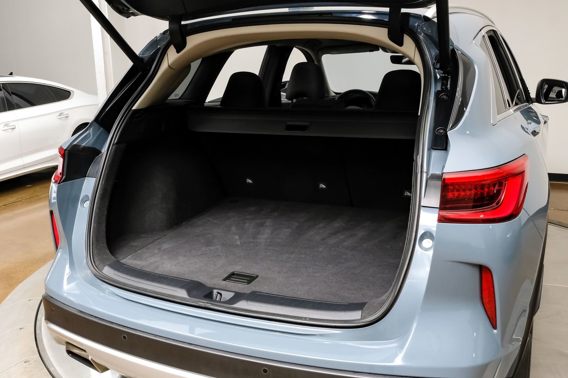 Used 2023 INFINITI QX50 Sensory image 55