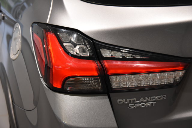 Used 2022 Mitsubishi Outlander Sport SE AWD/4WD image 11