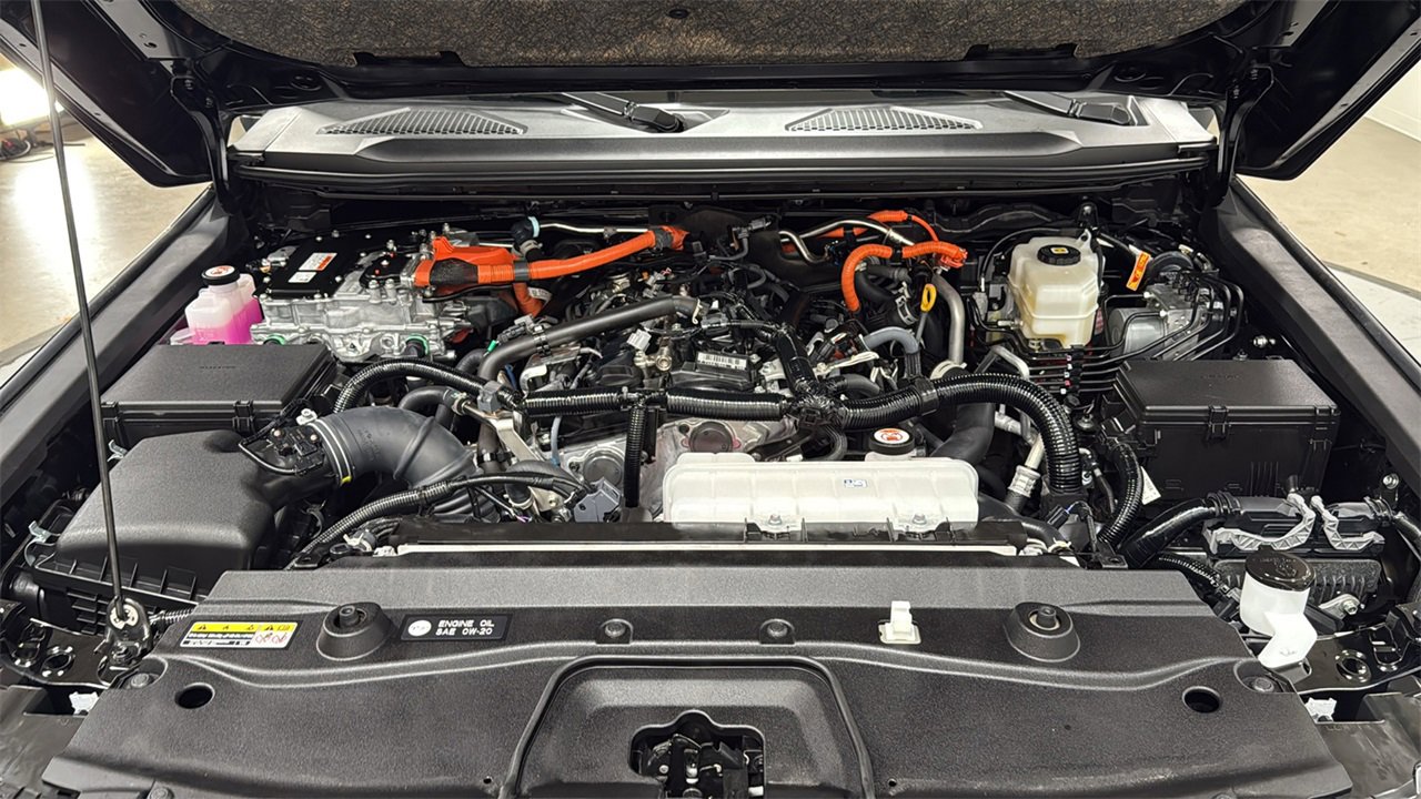 Used 2024 Toyota Land Cruiser image 25