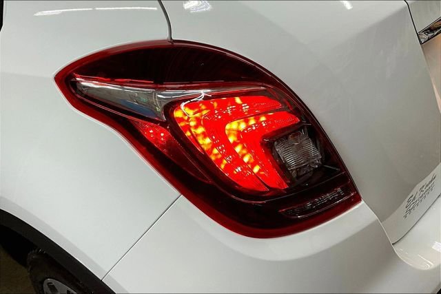 Certified 2022 Buick Encore Preferred w/ Safety Package AWD/4WD image 22