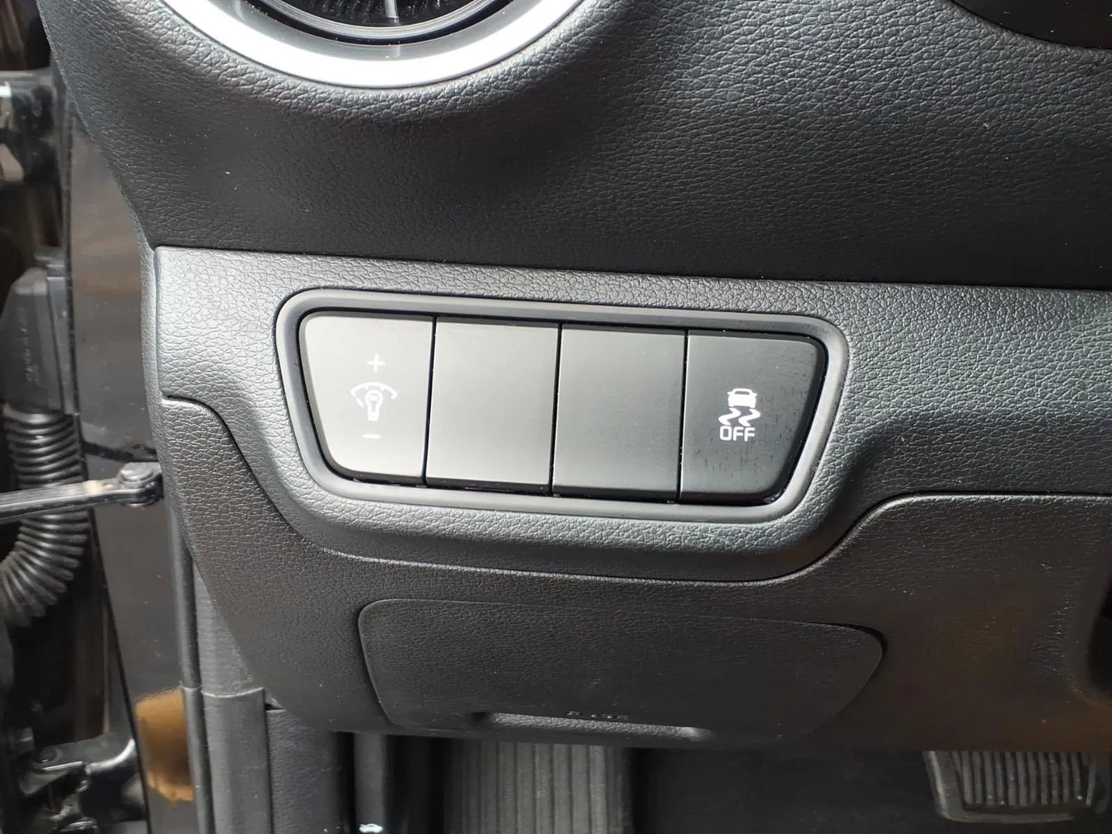 Used 2023 Kia Forte LXS FWD image 27