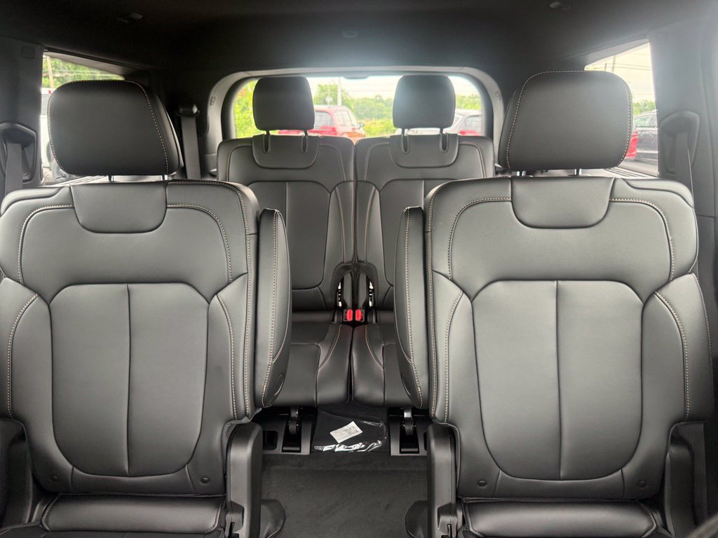 New 2026 Jeep Grand Cherokee L Limited AWD/4WD image 32