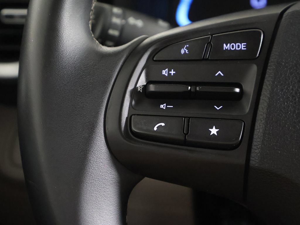 Certified 2026 Hyundai Venue SEL FWD image 35