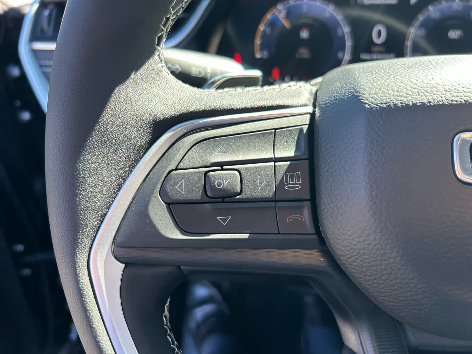 New 2025 Jeep Grand Cherokee Laredo image 23