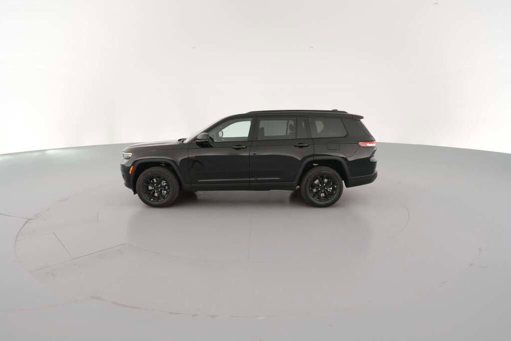 New 2025 Jeep Grand Cherokee L Laredo image 6