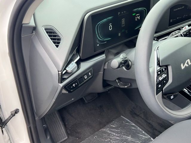 New 2026 Kia Niro LX FWD image 11