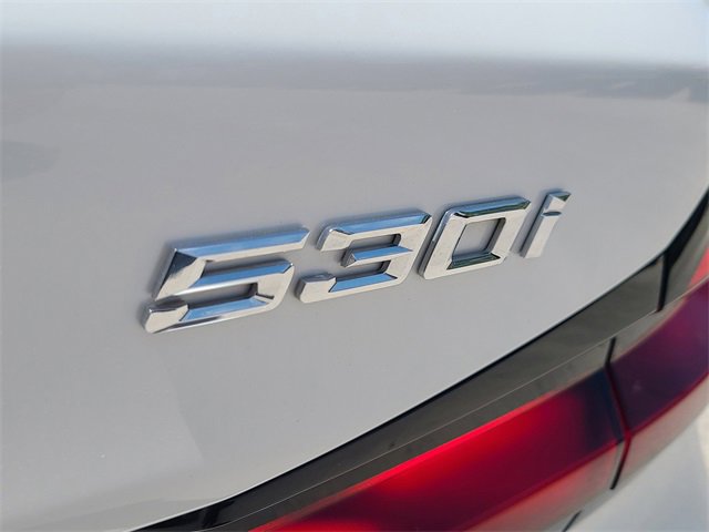 Used 2022 BMW 530i w/ Convenience Package image 11