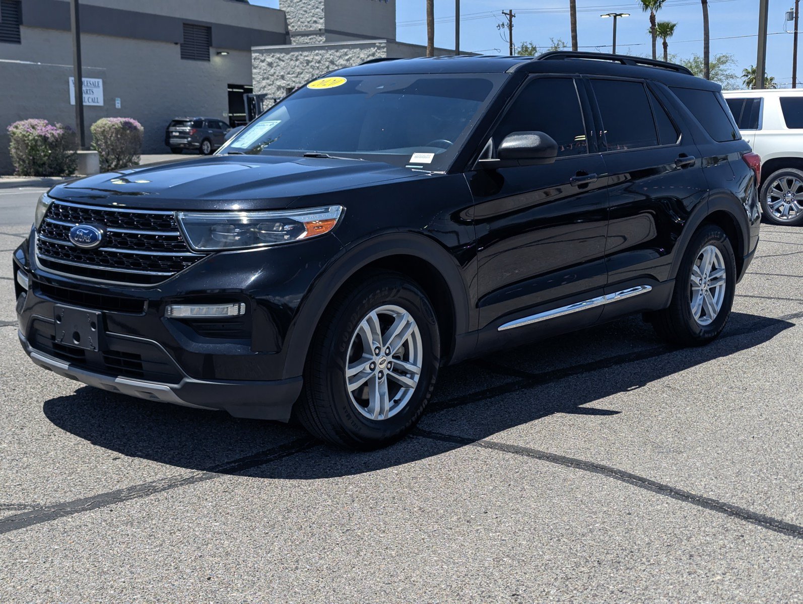 Certified 2020 Ford Explorer XLT w/ Equipment Group 202A RWD image 5