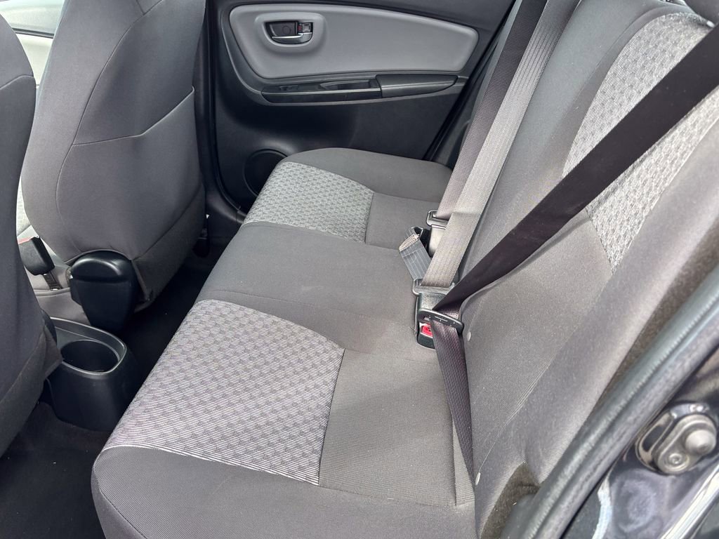 Used 2015 Toyota Yaris LE image 37