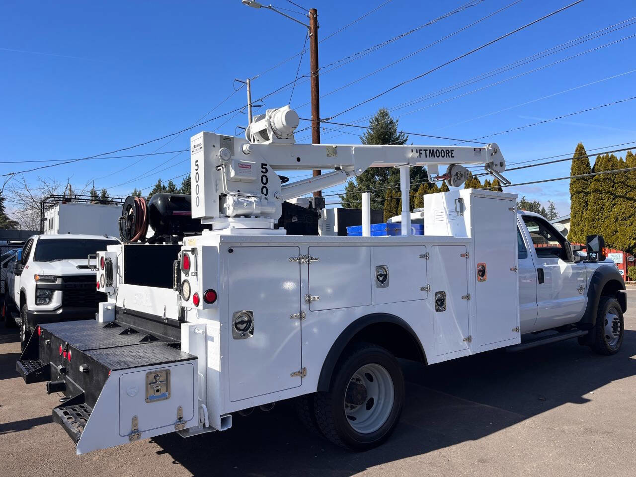 Used 2015 Ford F550 4x4 SuperCab Super Duty w/ Power Equipment Group image 5