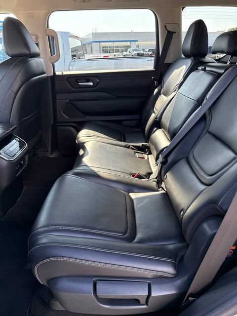 Used 2025 Nissan Armada SV AWD/4WD image 19