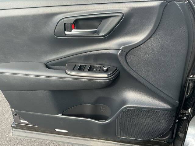 Certified 2023 Toyota Crown XLE image 28