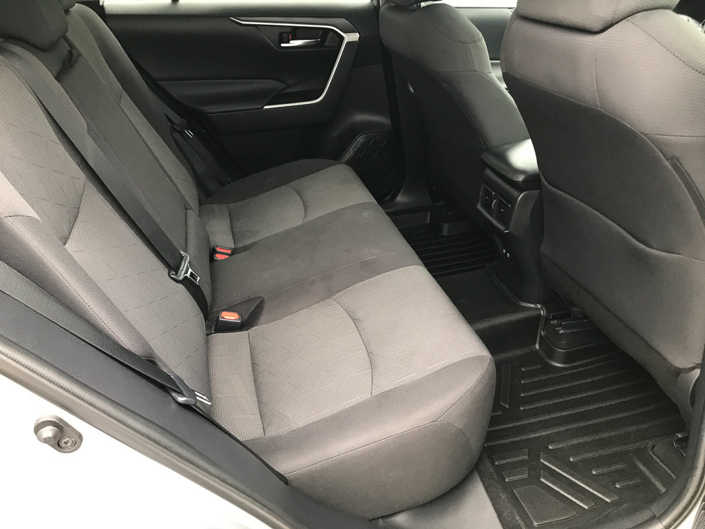 Used 2021 Toyota RAV4 XLE AWD/4WD image 27
