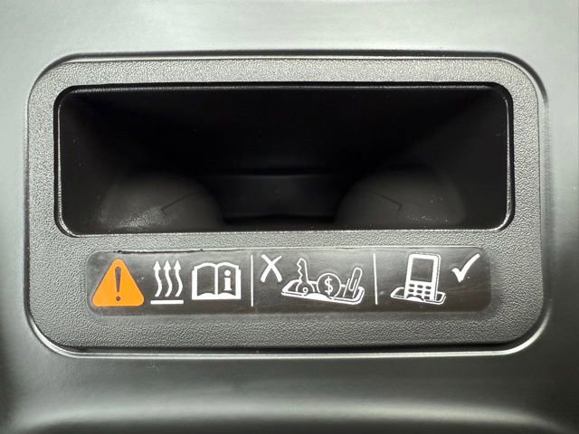 Used 2023 GMC Terrain Denali w/ Black Diamond Edition image 33