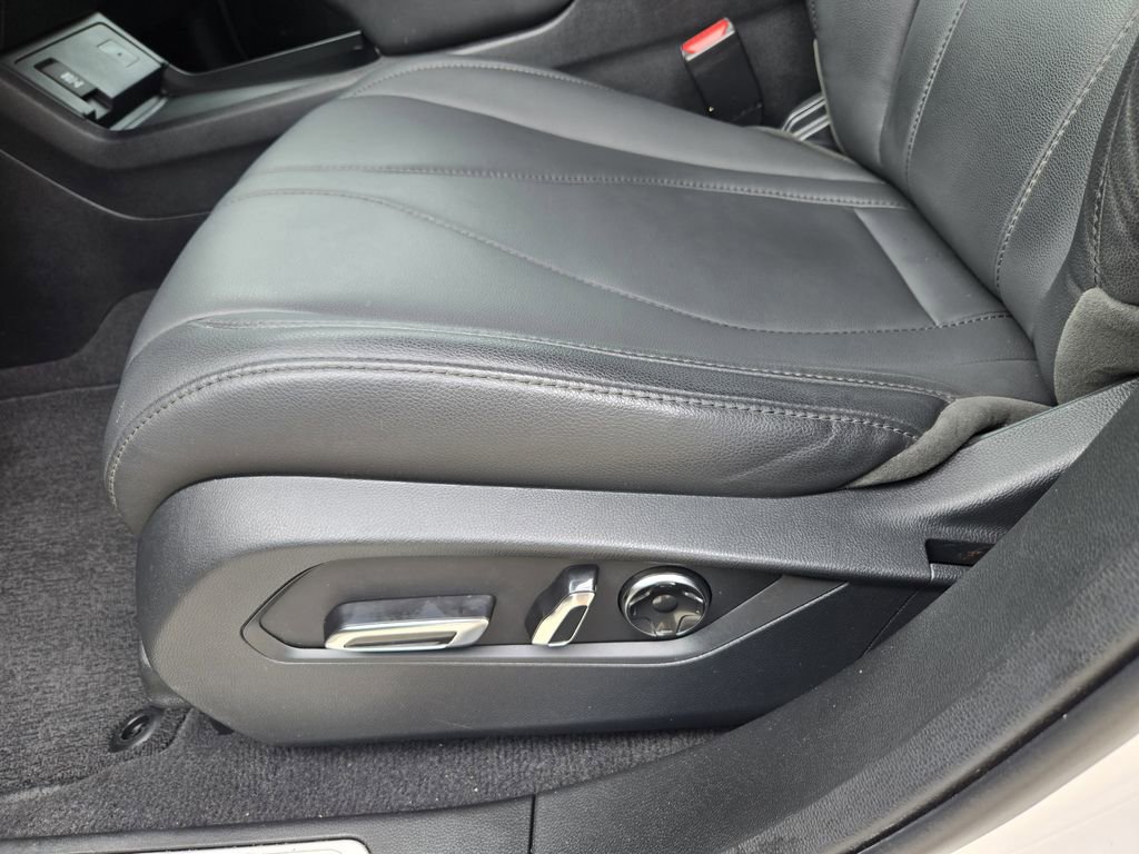Used 2024 Acura RDX SH-AWD image 16