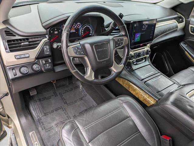 Used 2017 GMC Yukon Denali w/ Open Road Package AWD/4WD image 10