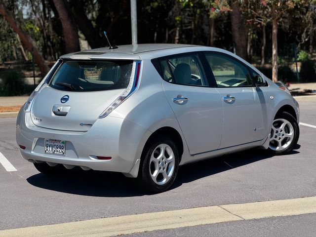 Used 2012 Nissan Leaf SL FWD image 17