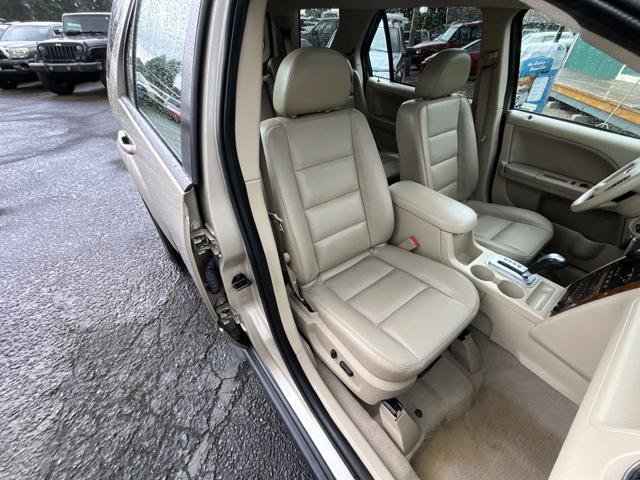 Used 2006 Ford Freestyle Limited AWD/4WD image 19