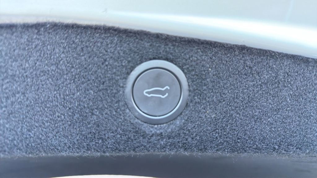 Used 2025 Tesla Model 3 Long Range AWD/4WD image 18