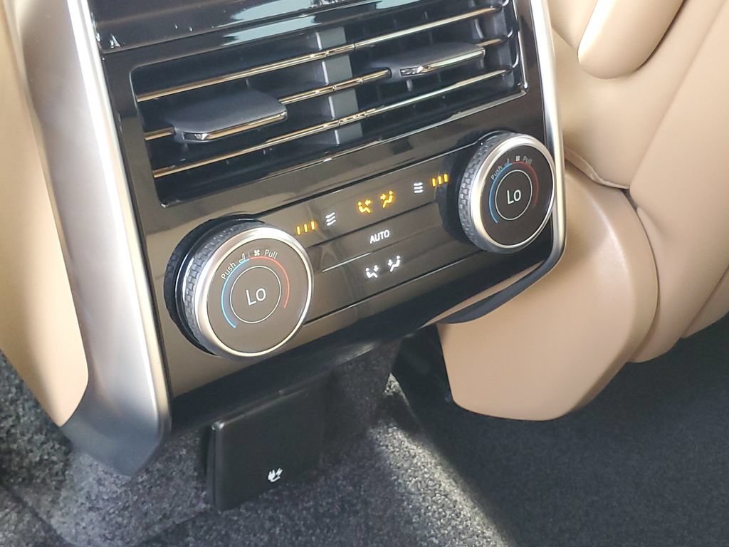 New 2026 Land Rover Range Rover SE AWD/4WD image 29